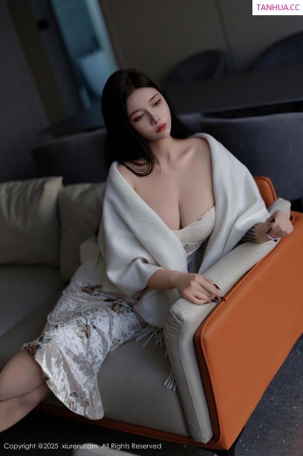 小娜比  [XiuRen]高清写真图 2025.02.18 No.9899 娜比 丝袜美腿第6张图片